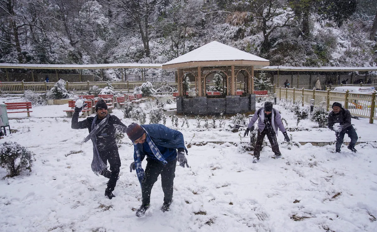 Snowfall in Manali